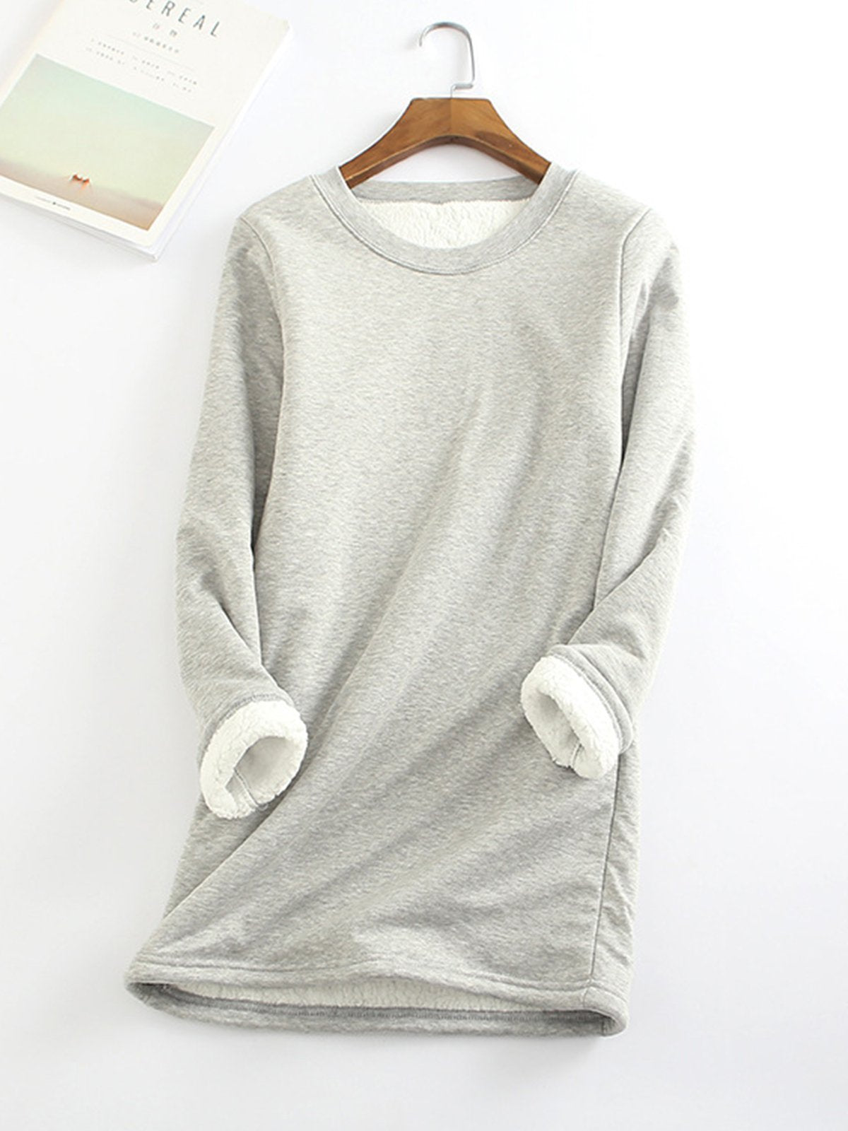 Medium and long oversized sweater