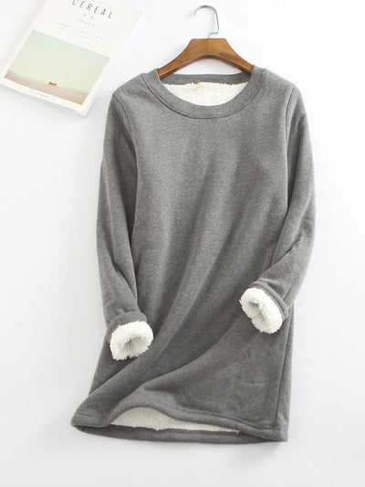 Medium and long oversized sweater