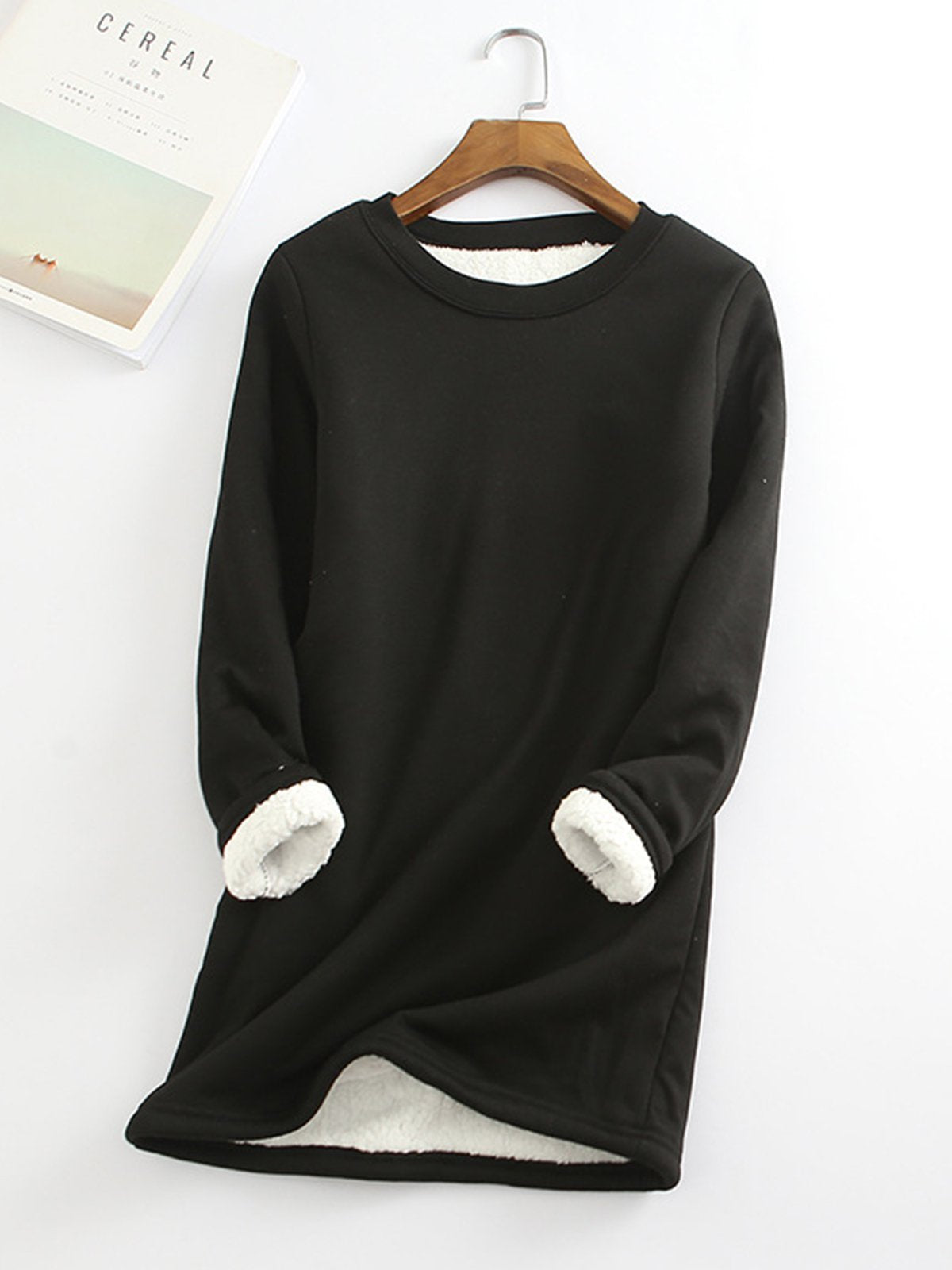 Medium and long oversized sweater